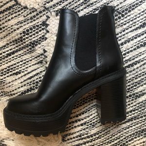Size 8 Madden Girl Black Leather Chelsea Boot